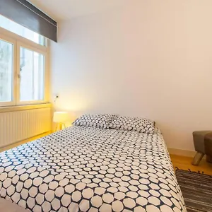 Charming In Center Apartamento