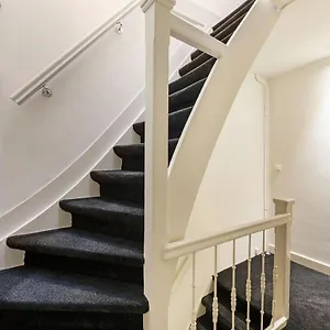 Adam's Apartamento